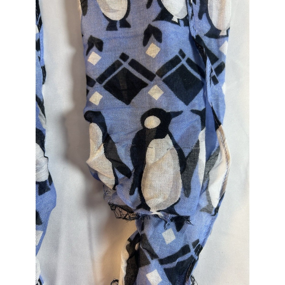 Vera Bradley "PENGUINS INTARSIA BLUE" Pattern Soft Fringe Scarf/Shawl Light- NWT - Picture 3 of 6